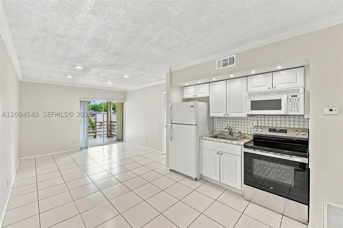 2700 Riverside Dr #302-B, Coral Springs, FL 33065 - #1