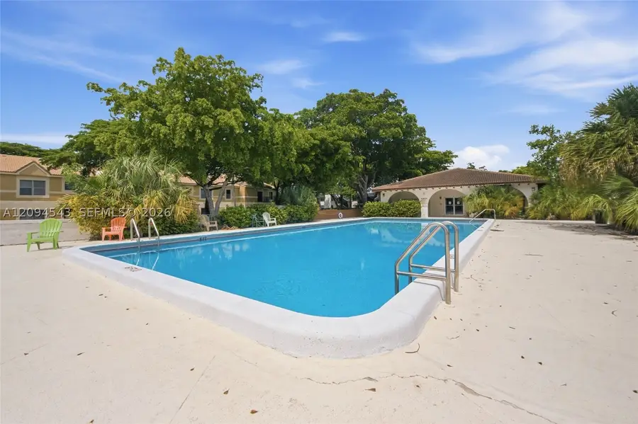 2700 Riverside Dr #302-B, Coral Springs, FL 33065 - #2