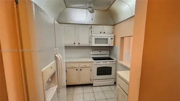 8400 Sunrise Lakes Blvd #306, Sunrise, FL 33322
