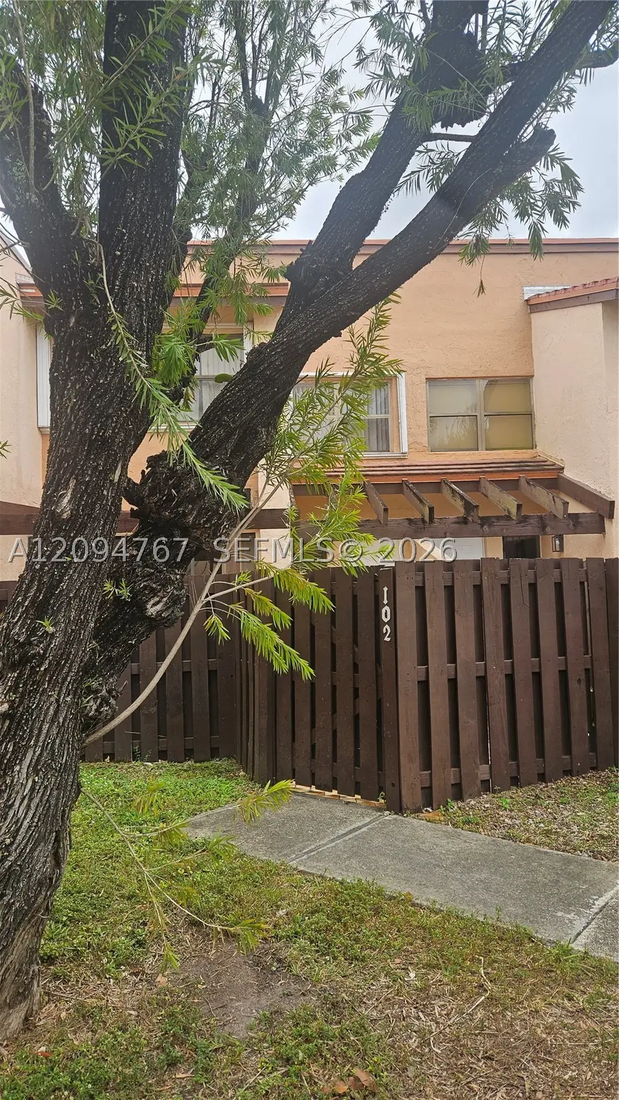 445 W Park Dr #102-4, Miami, FL 33172 - #3