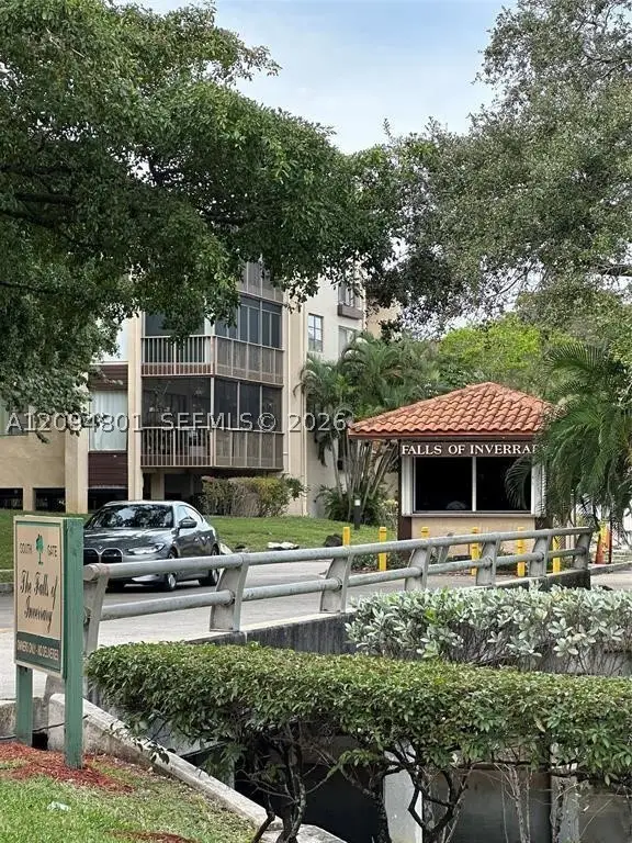6201 N Falls Cir Dr #209, Lauderhill, FL 33319