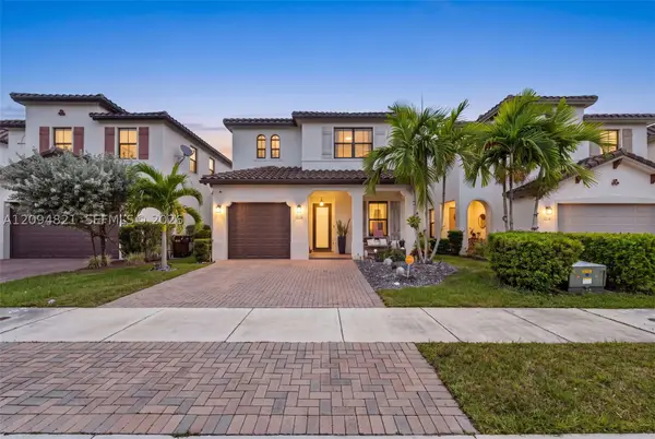3226 W 97th St, Hialeah, FL 33018