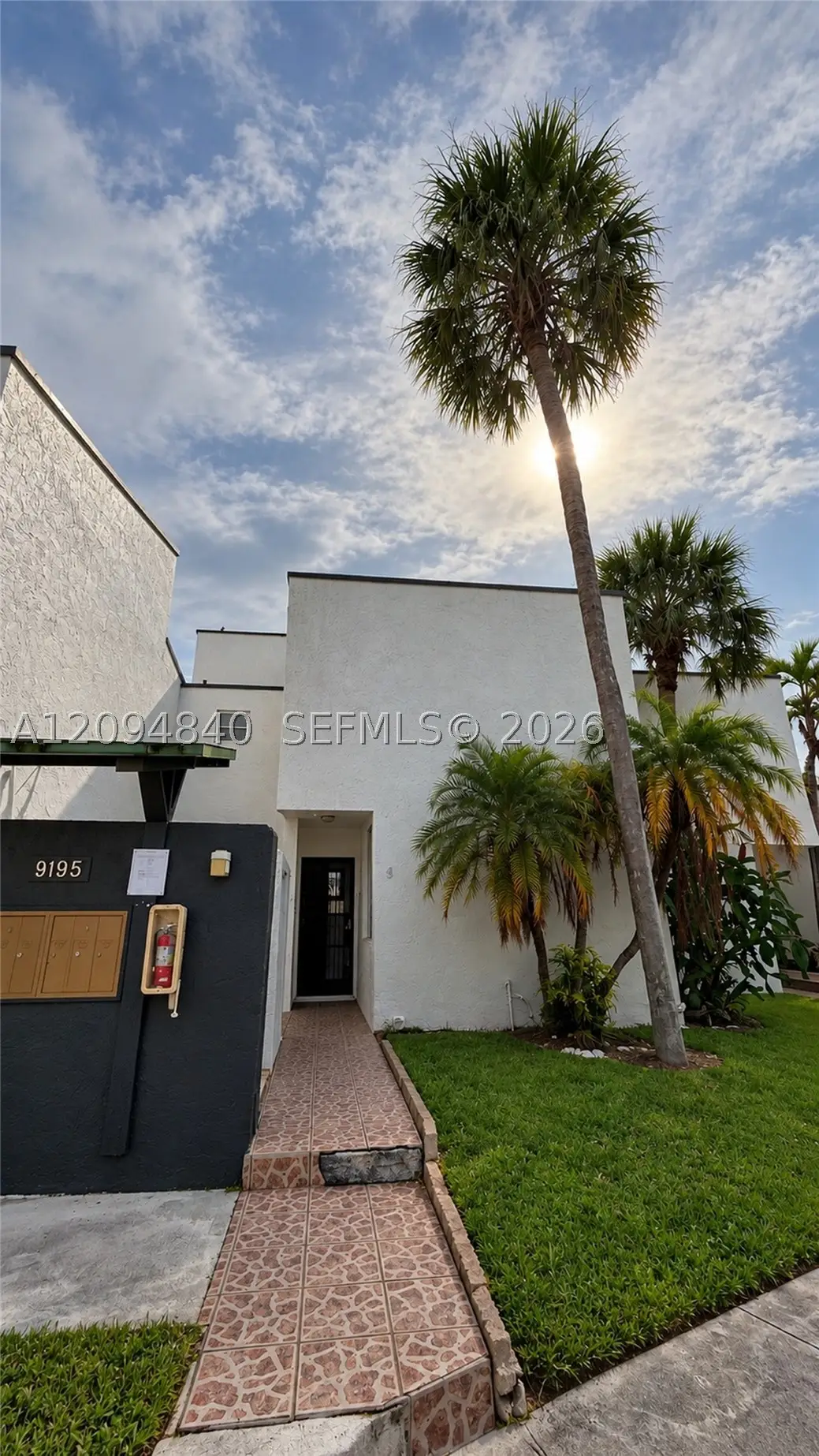 9195 Fontainebleau Blvd #4, Miami, FL 33172 - #1