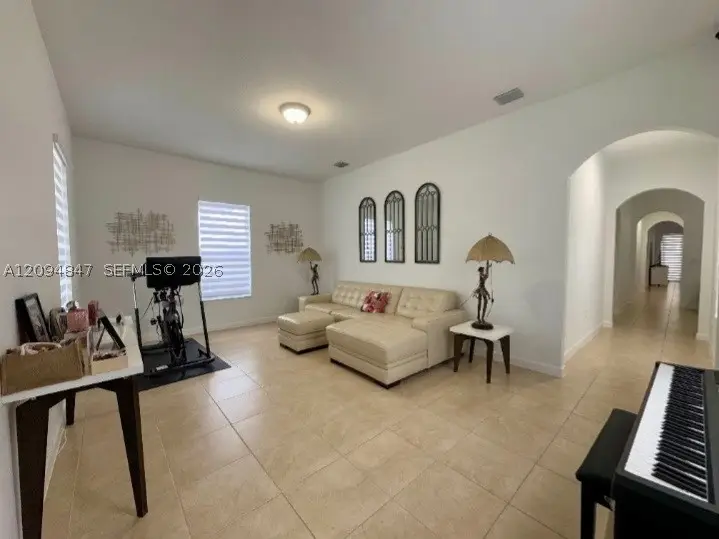 17181 SW 91st St, Miami, FL 33196 - #2