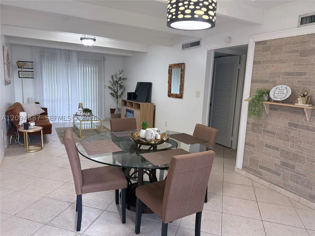 925 Club Circle #925, Lake Wales, FL 33854 - #1