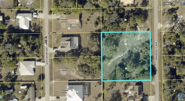 17 Roosevelt Ave, Lehigh Acres, FL 33936