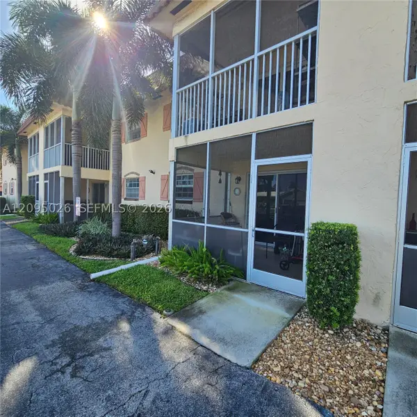 101 E Mcnab Rd #204, Pompano Beach, FL 33060