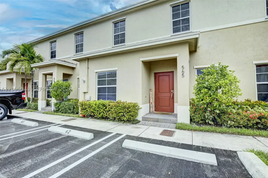 565 NE 5th Pl, Florida City, FL 33034 - #3