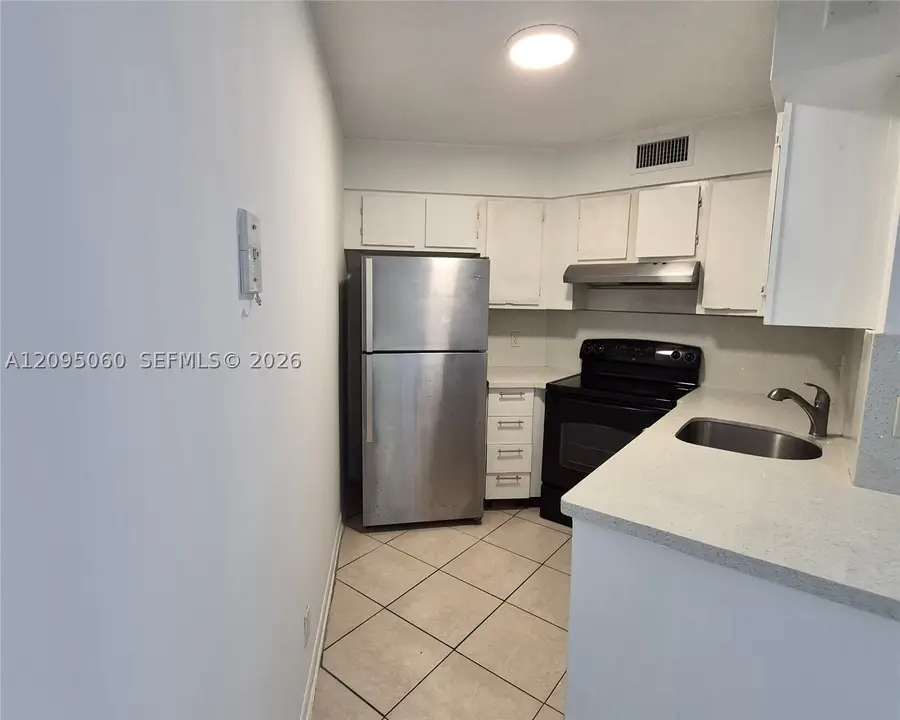 210 Lake Pointe Dr #210, Oakland Park, FL 33309 - #2