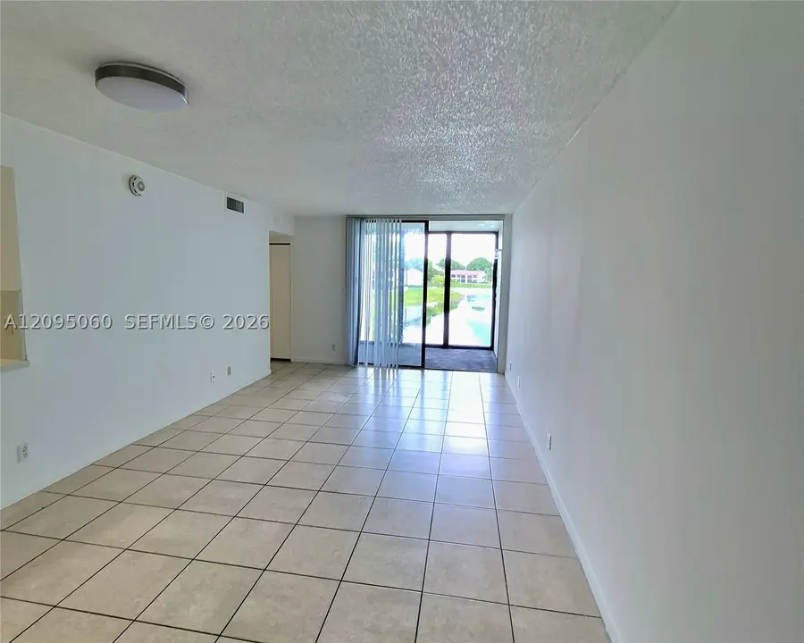 210 Lake Pointe Dr #210, Oakland Park, FL 33309 - #3