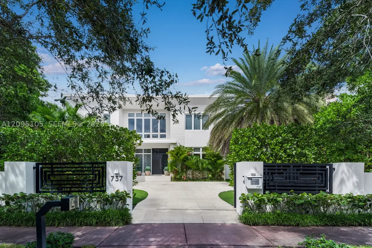 737 W 49th St, Miami Beach, FL 33140 - #1