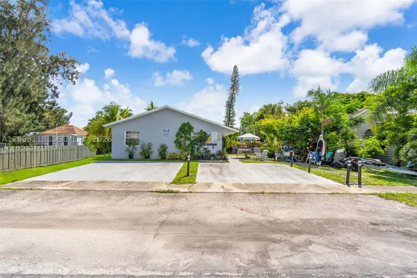 235-237 SW 12th St, Dania Beach, FL 33004