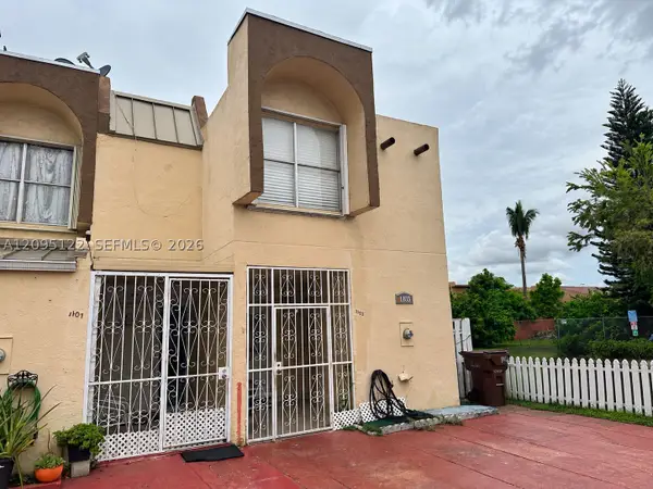 1103 W 39th Ter #20, Hialeah, FL 33012