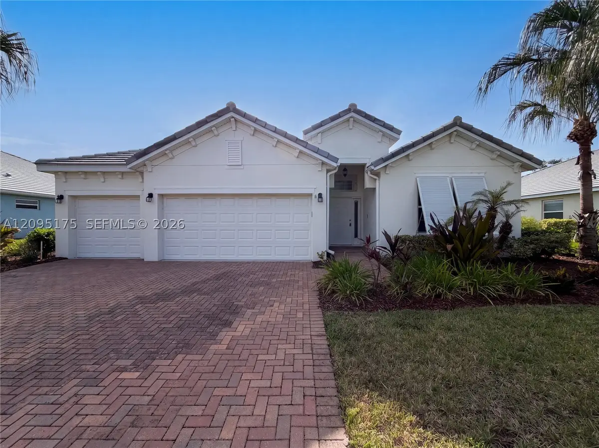 6435 Monserrat Dr, Vero Beach, FL 32967 - #1