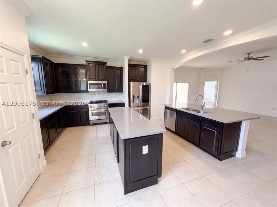 6435 Monserrat Dr, Vero Beach, FL 32967 - #2