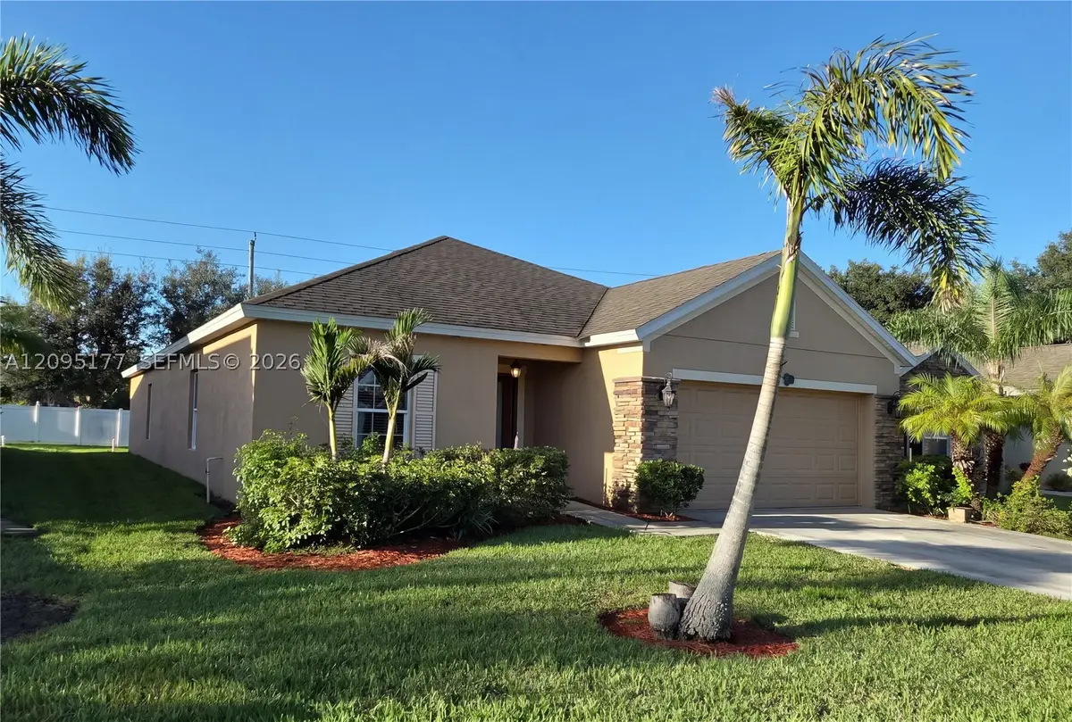 8195 Westfield Cir, Vero Beach, FL 32966 - #1