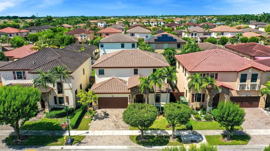 122 NE 27th Ave, Homestead, FL 33033 - #2