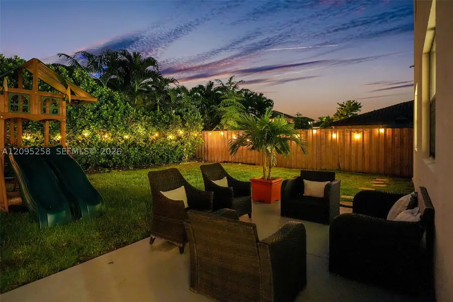 122 NE 27th Ave, Homestead, FL 33033 - #3
