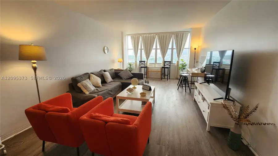 7441 Wayne Ave #8Q, Miami Beach, FL 33141 - #3