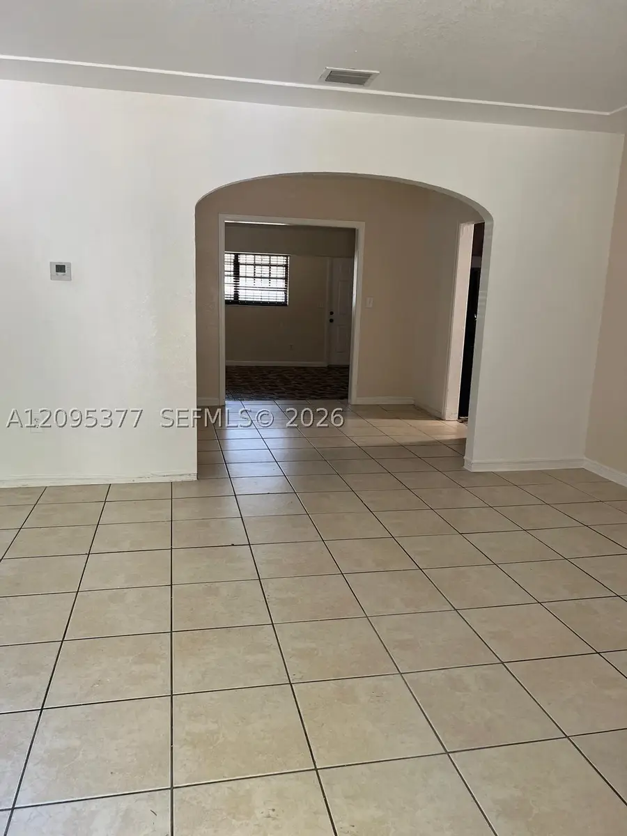 570 NW 41st St, Miami, FL 33127 - #3