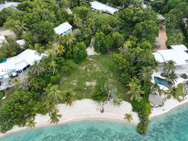 54 Sunset Rd, Key Largo, FL 33037