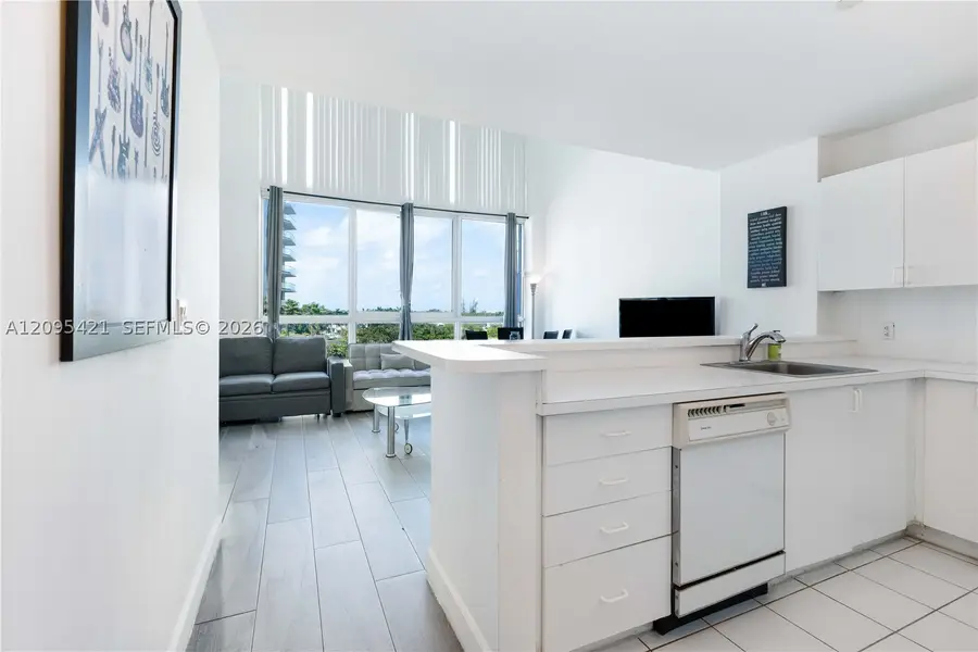 5445 Collins Ave #BAY12, Miami Beach, FL 33140 - #2
