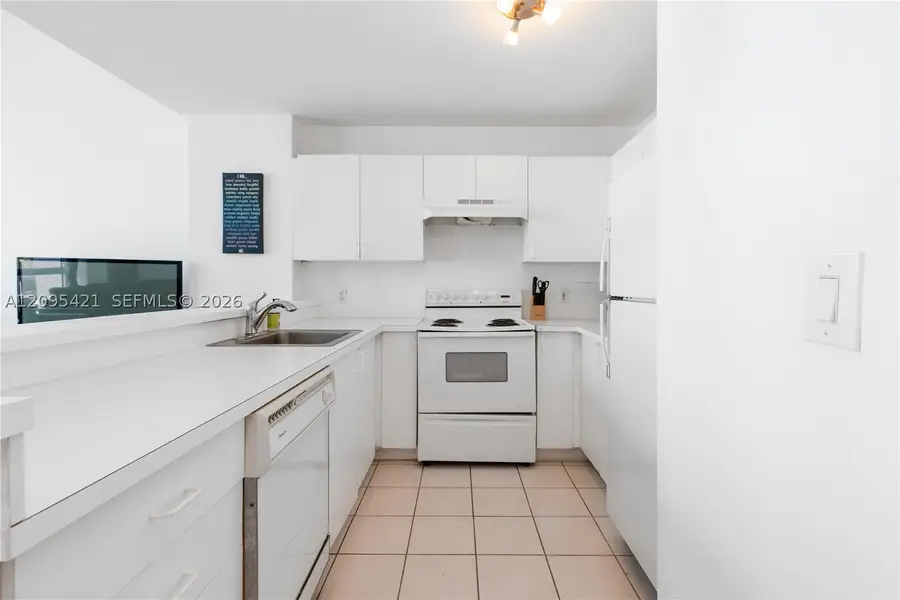 5445 Collins Ave #BAY12, Miami Beach, FL 33140 - #3