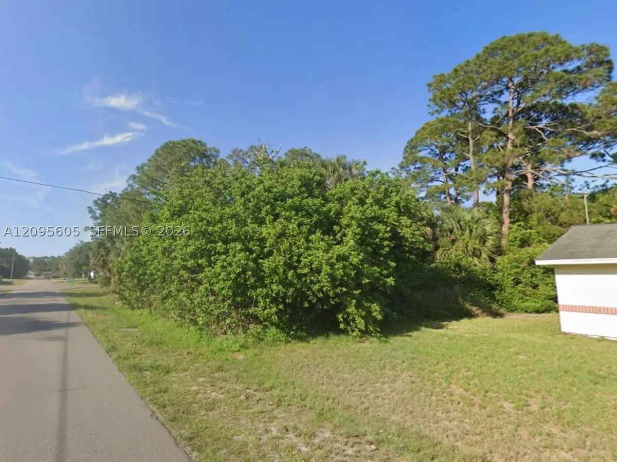 215 Greenbrier Ave Nw Palm Bay, Palm Bay, FL 32907 - #1