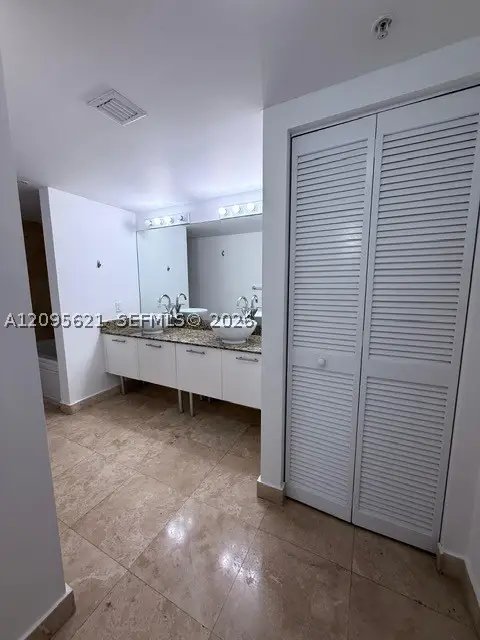 41 SE 5th St #709, Miami, FL 33131 - #2