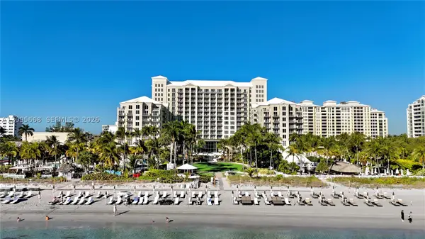 455 Grand Bay Dr #1020, Key Biscayne, FL 33149