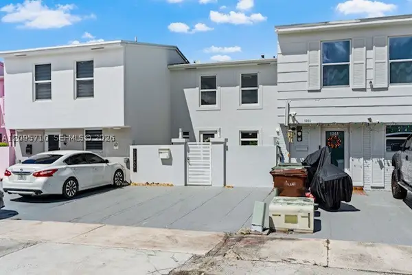 1369 W 69th St, Hialeah, FL 33014