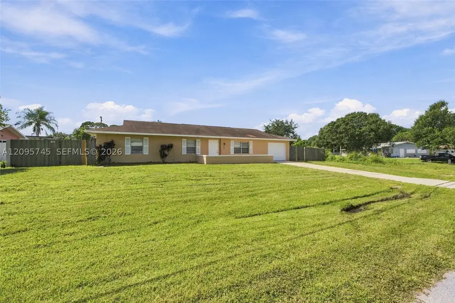 392 NW Ferris Dr, Port Saint Lucie, FL 34983 - #2