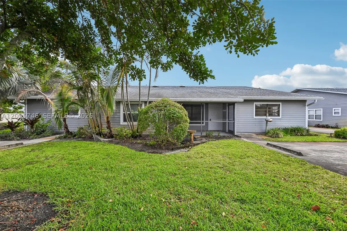 9095 SE Hobe Ridge Ave, Hobe Sound, FL 33455 - #1