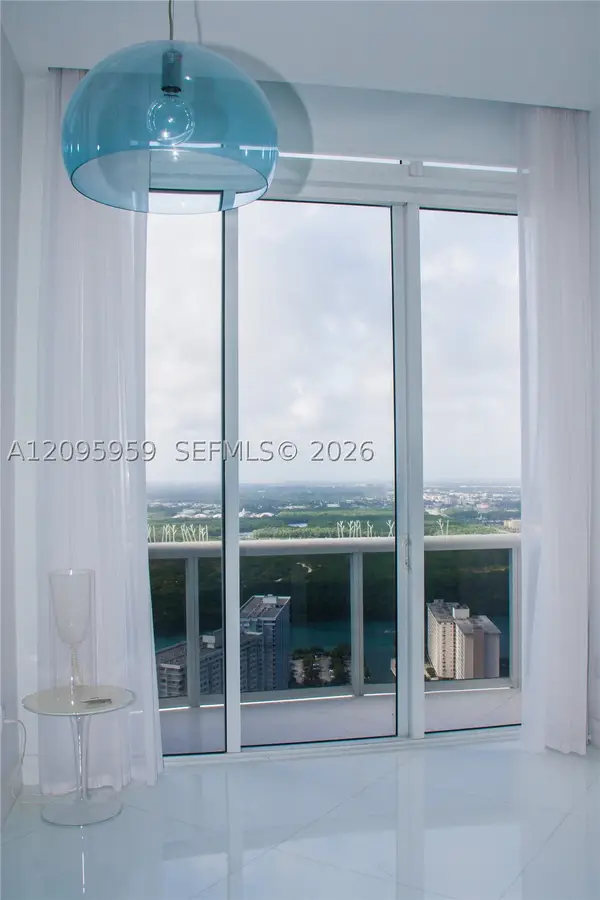 15811 Collins Ave #4306, Sunny Isles Beach, FL 33160