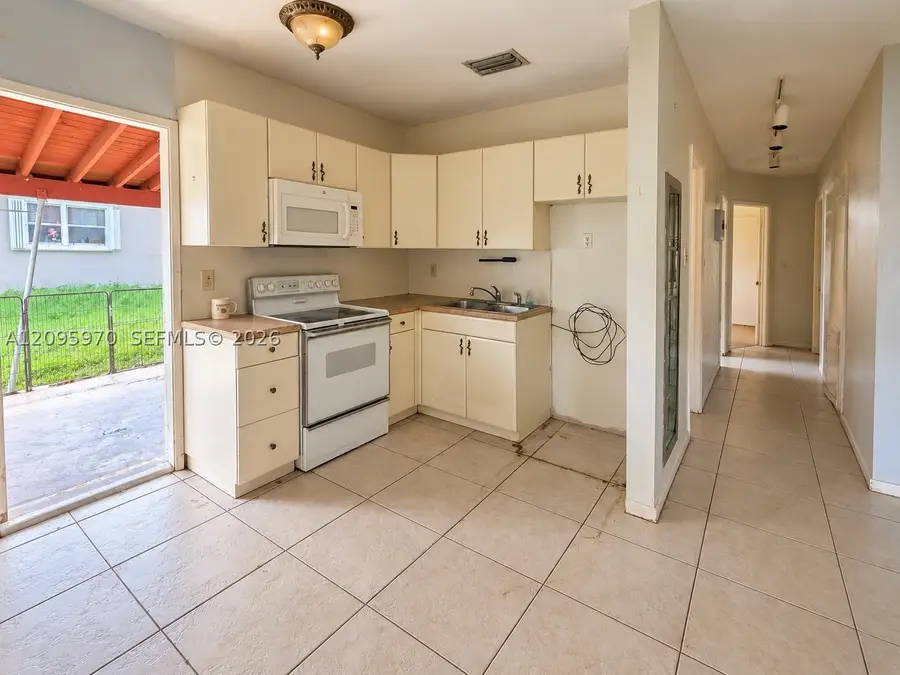 6115 SW 2nd St, Margate, FL 33068 - #3