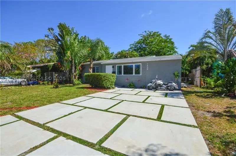 1428 Plunkett St, Hollywood, FL 33020 - #2