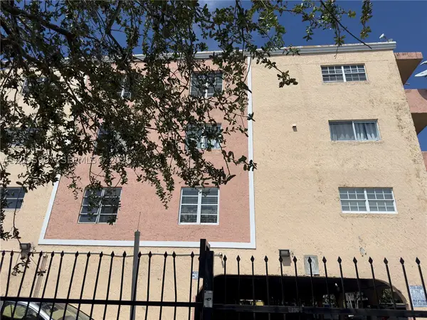 1055 W 77th St #311, Hialeah, FL 33014