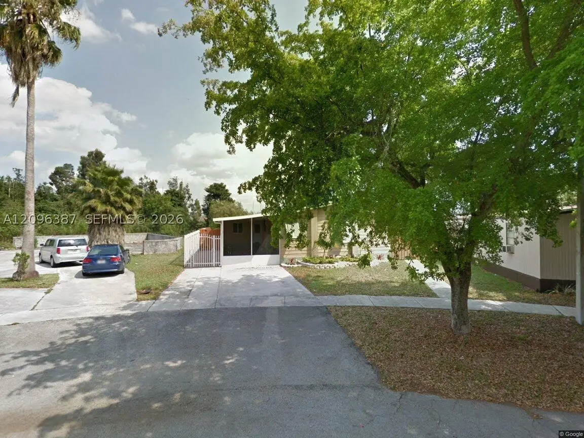 21750 NW 1st St, Pembroke Pines, FL 33029 - #1