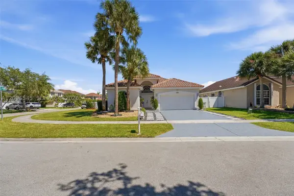 1391 NW 185th Ter, Pembroke Pines, FL 33029