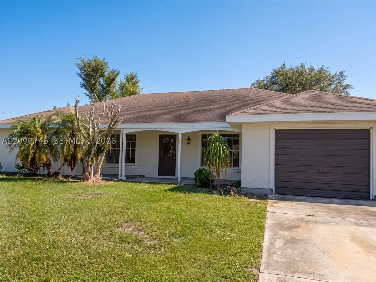 1832 SE Wexford Ct, Port Saint Lucie, FL 34952 - #1