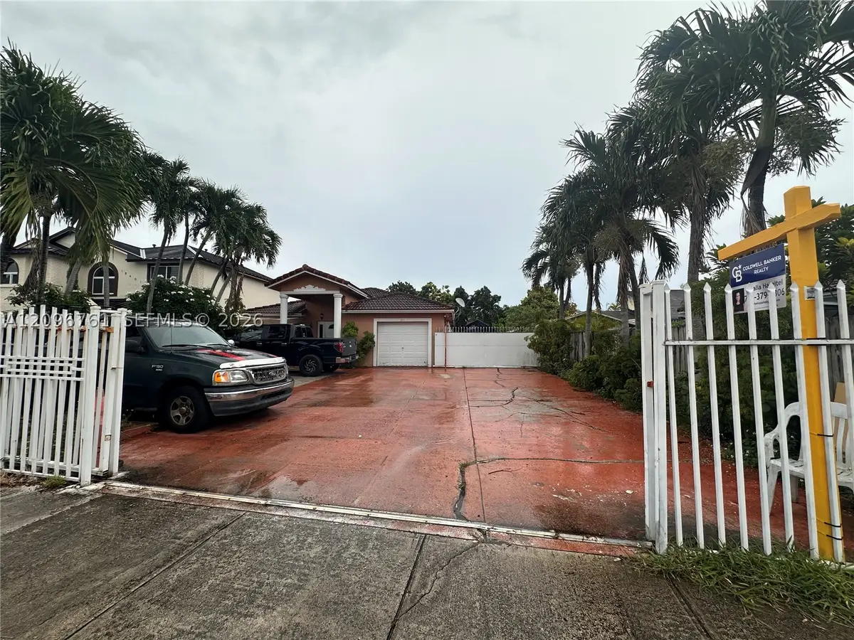 18411 SW 115th Ave, Miami, FL 33157 - #1