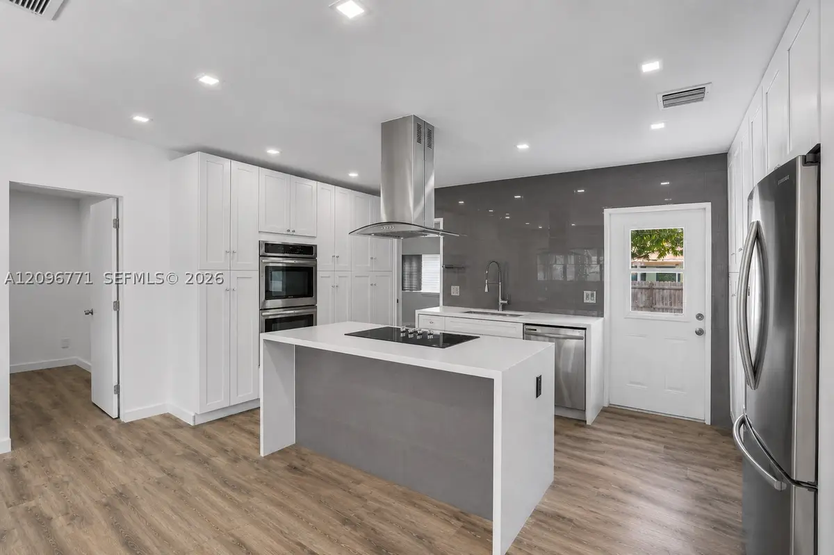 1081 NE 166th St, North Miami Beach, FL 33162 - #1