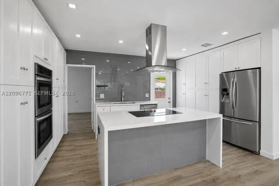 1081 NE 166th St, North Miami Beach, FL 33162 - #2