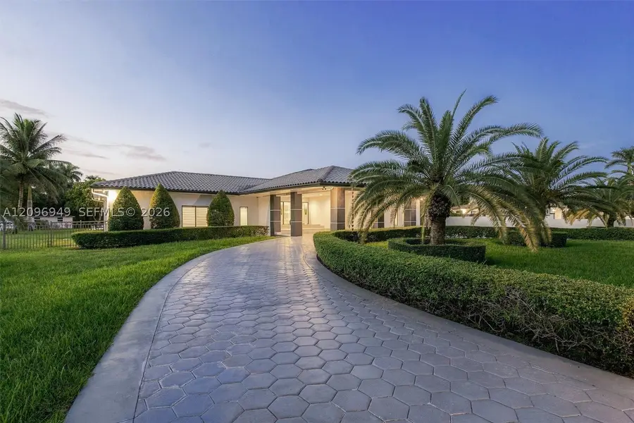 9995 NW 131st St, Hialeah Gardens, FL 33018 - #3