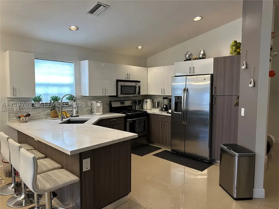 112 Gables Blvd, Weston, FL 33326 - #2