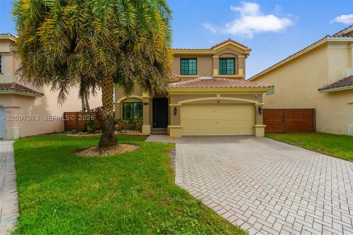 2001 NW 99th Ter, Pembroke Pines, FL 33024 - #1