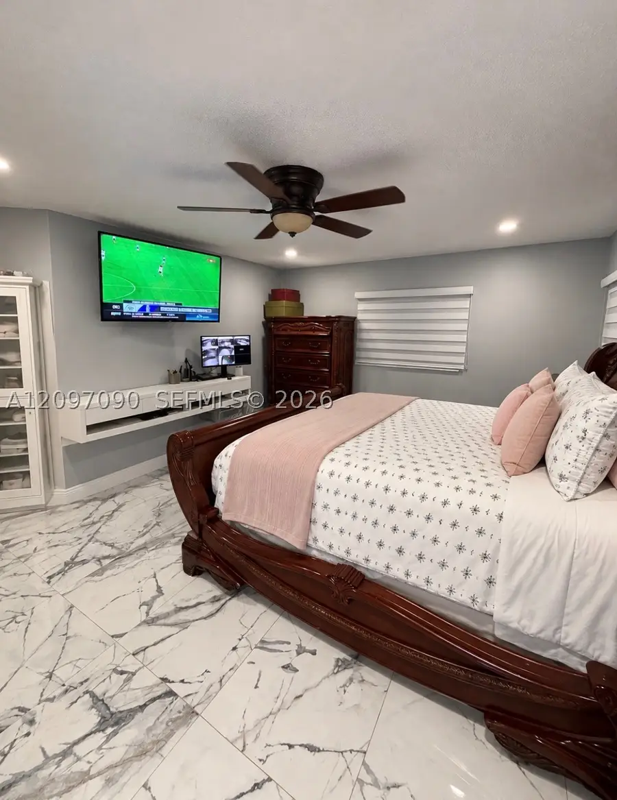 11810 NW 16th St, Pembroke Pines, FL 33026 - #3
