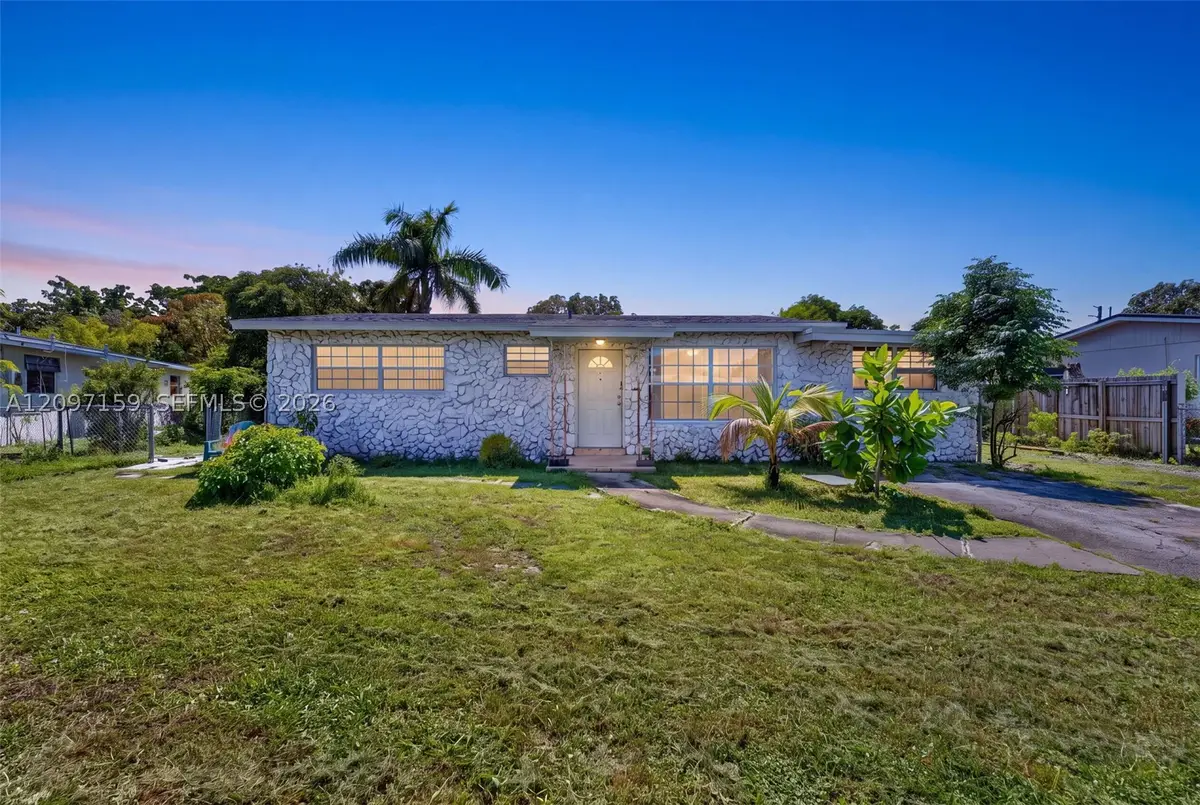 3020 SW 8th St, Fort Lauderdale, FL 33312 - #1