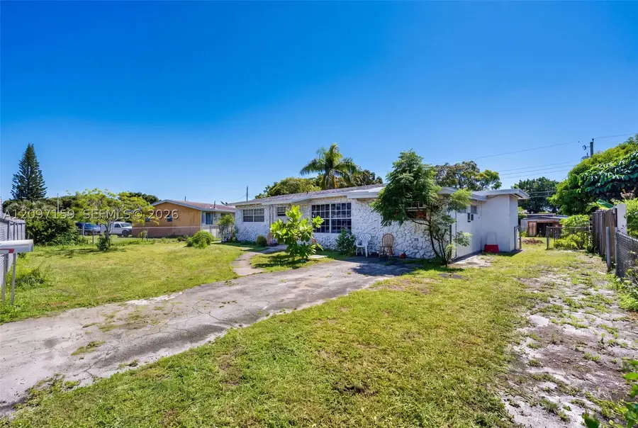 3020 SW 8th St, Fort Lauderdale, FL 33312 - #3