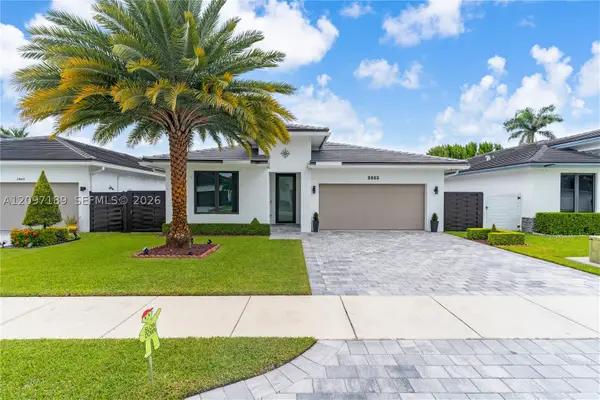 2885 SE 3rd St, Homestead, FL 33033